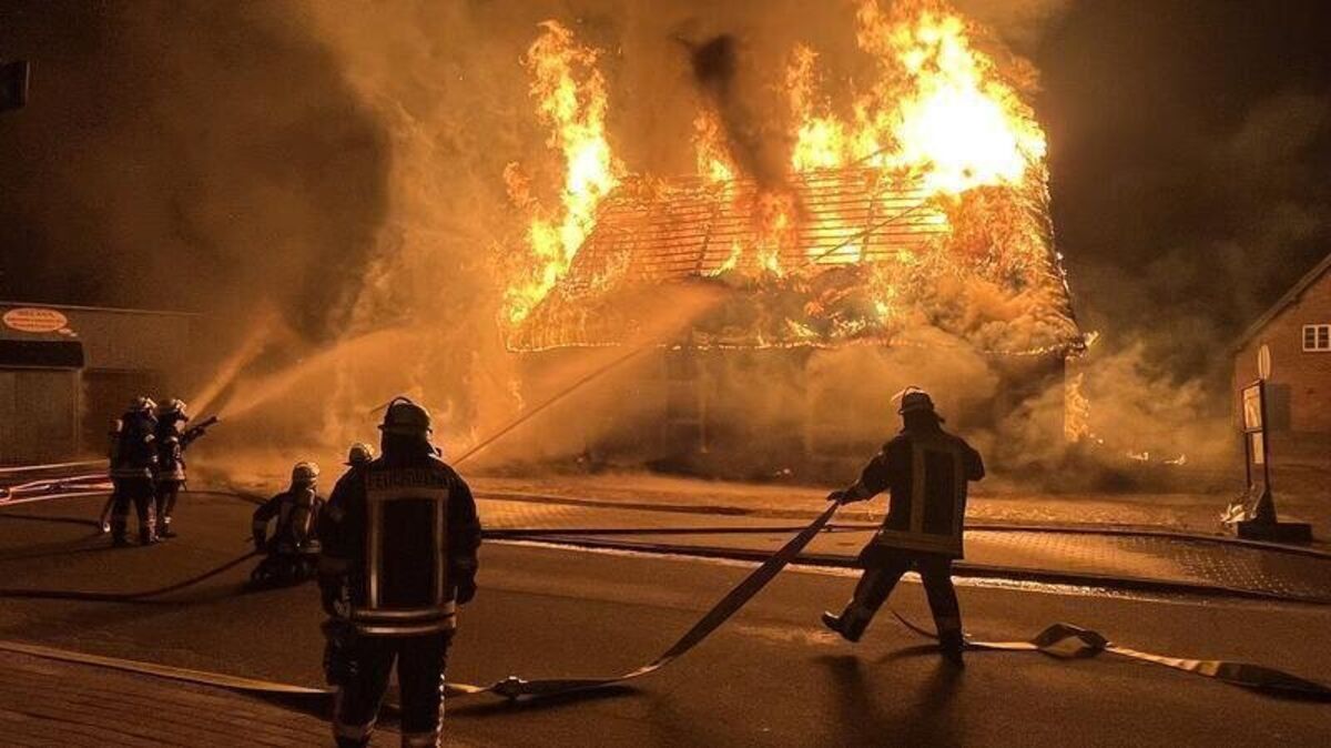 In diesem Haus lebte eine fünfköpfige Familie, die sich rechtzeitig in Sicherheit bringen konnte. Foto: Vasel