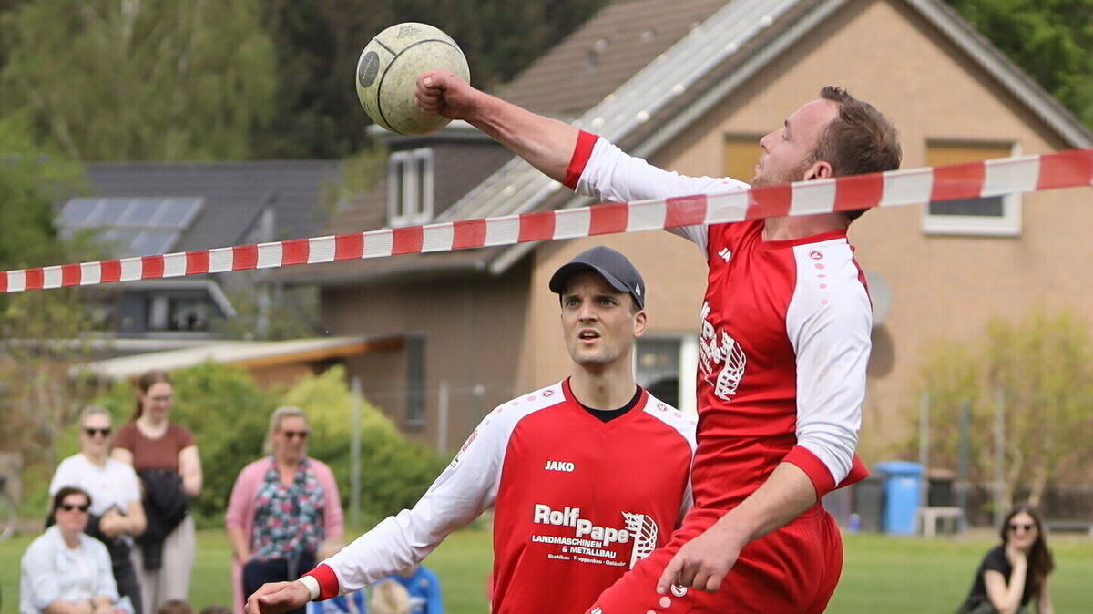 TSV Abbenseths Faustballer hoffen vor heimischem Publikum auf einen starken Saisonabschluss in der 2. Bundesliga Nord. Foto: Unruh