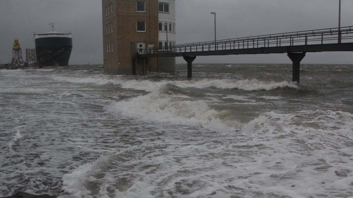 An der Nordseeküste im Kreis Cuxhaven gab es die erste Sturmflut des Jahres. Foto: Reese-Winne