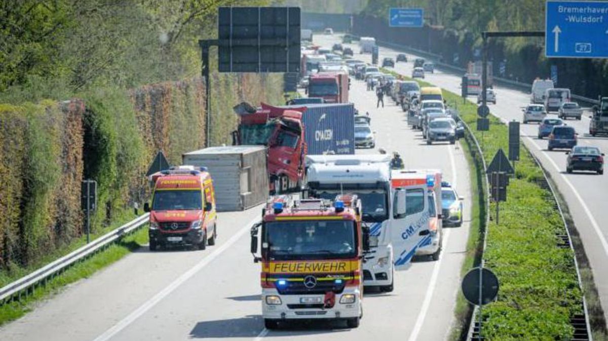 Am Dienstag gab es einen schweren Unfall auf der A27 bei Bremerhaven. Foto: Masorat