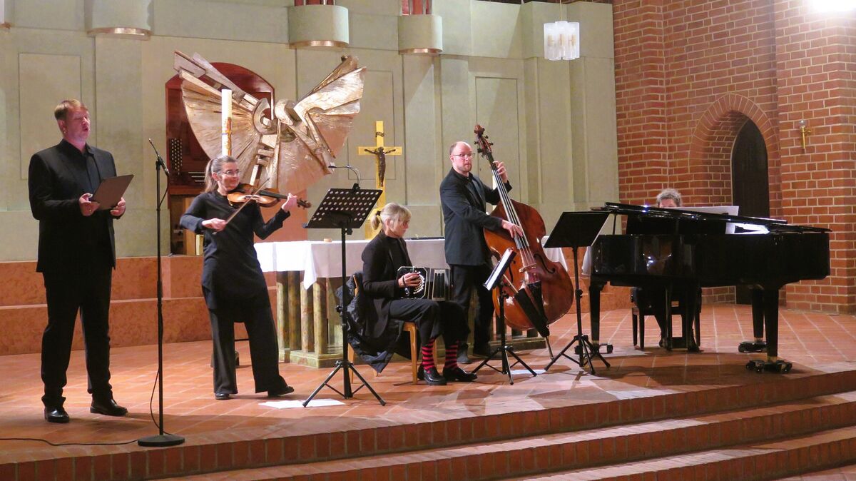 Zum zweiten Mal zu Gast in St. Petri: das Ensemble „faux pas“ mit seinem Programm „una poesia del tango“. Foto: Cordes
