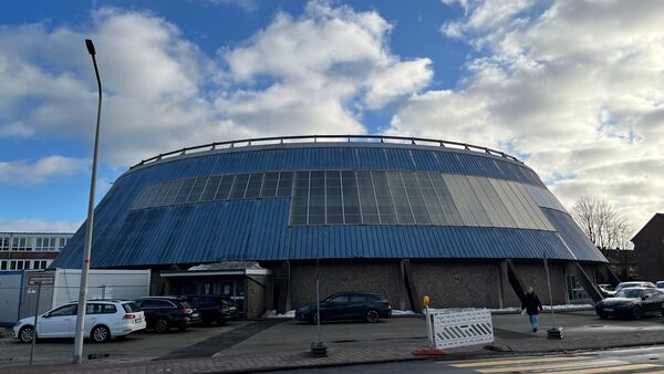 Rundturnhalle Cuxhaven weiter gesperrt: Statiker soll für Klarheit sorgen