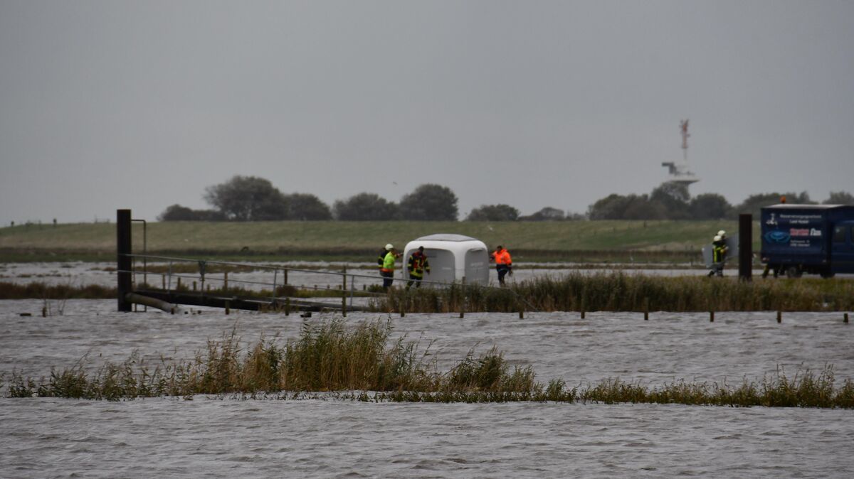 Der Schlafwürfel "Cube" hielt dem Wind in Otterndorf nicht stand. Foto: Schröder