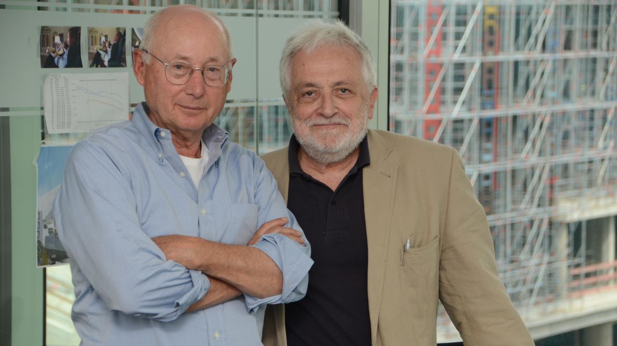 Henryk M. Broder (r.), Kolumnist der Tageszeitung "Die Welt", mit "Die Welt"-Herausgeber Stefan Aust. Foto: Rohde