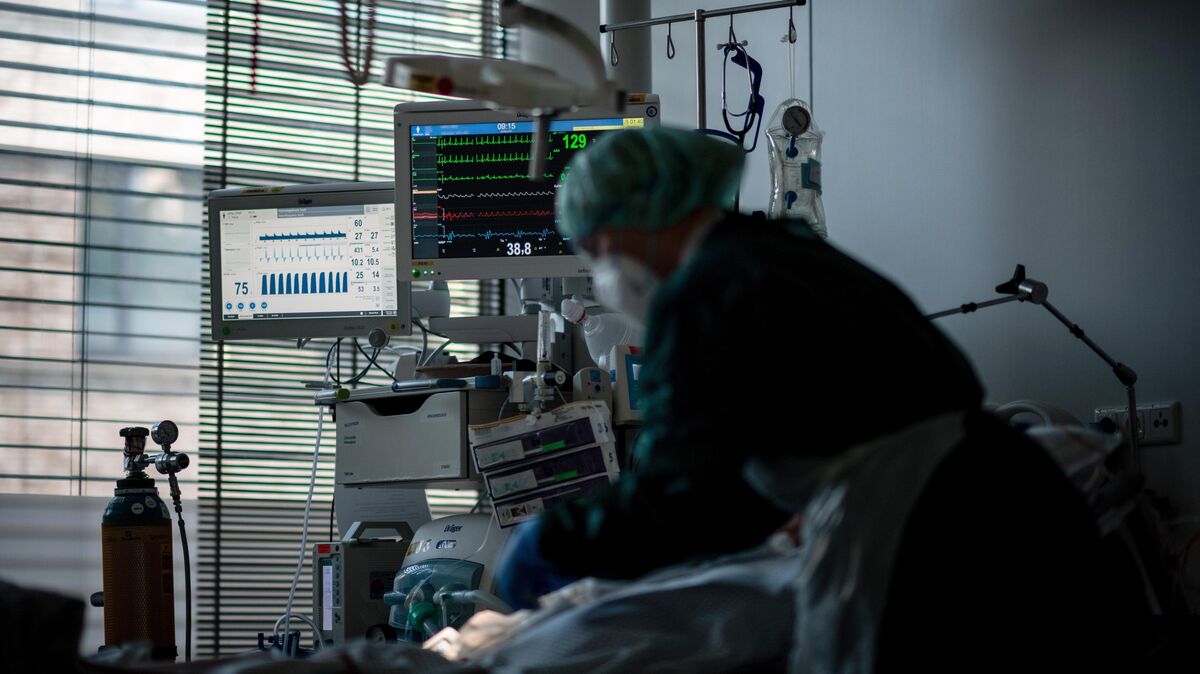 Die Lage auf den Intensivstationen im Kreis Cuxhaven hat sich leicht entspannt, dort werden inzwischen weniger Patienten behandelt. Foto: Strauch/dpa