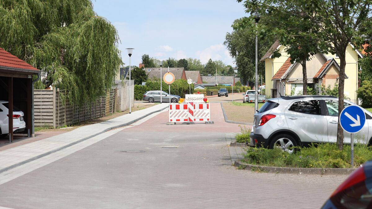 Die neue Verbindung zwischen der Abschnede und dem Katharina-von-Bora-Weg in Groden sieht seit Wochen fertig aus, wird aber nicht freigegeben. Sehr zum Ärger der Anwohner. Foto: Lütt