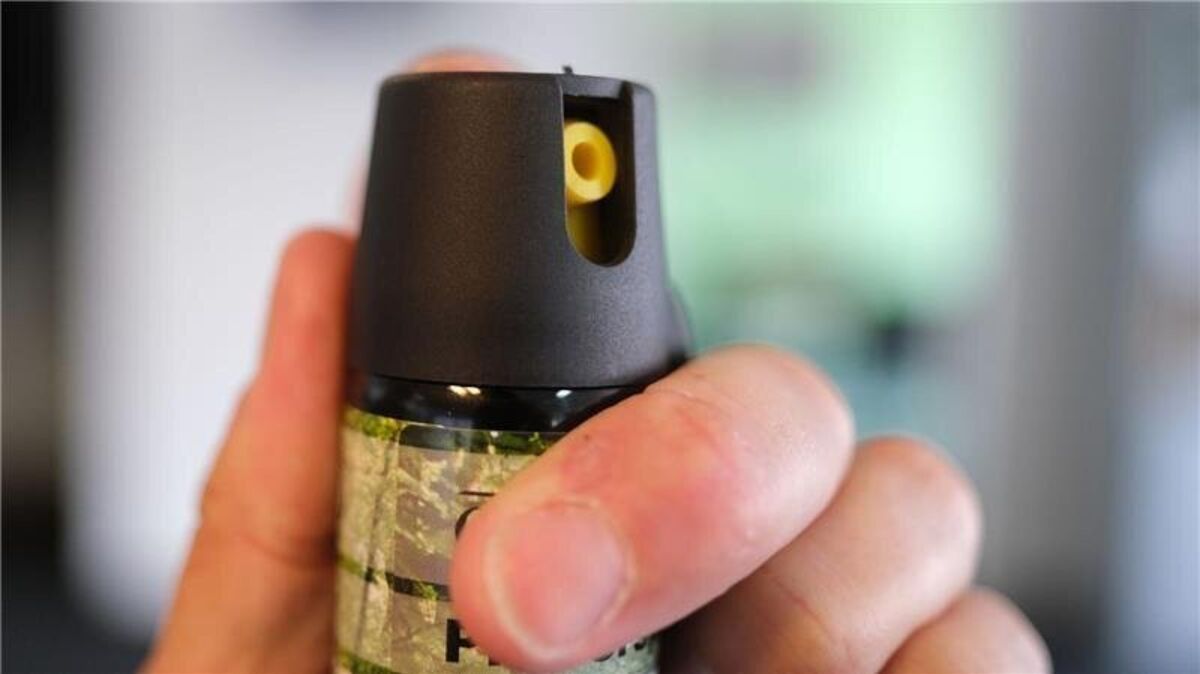 Nach einem Pfefferspray-Einsatz in einem Supermarkt in Stade wurden mehrere Kunden verletzt. Foto: Bernd Weißbrod/dpa