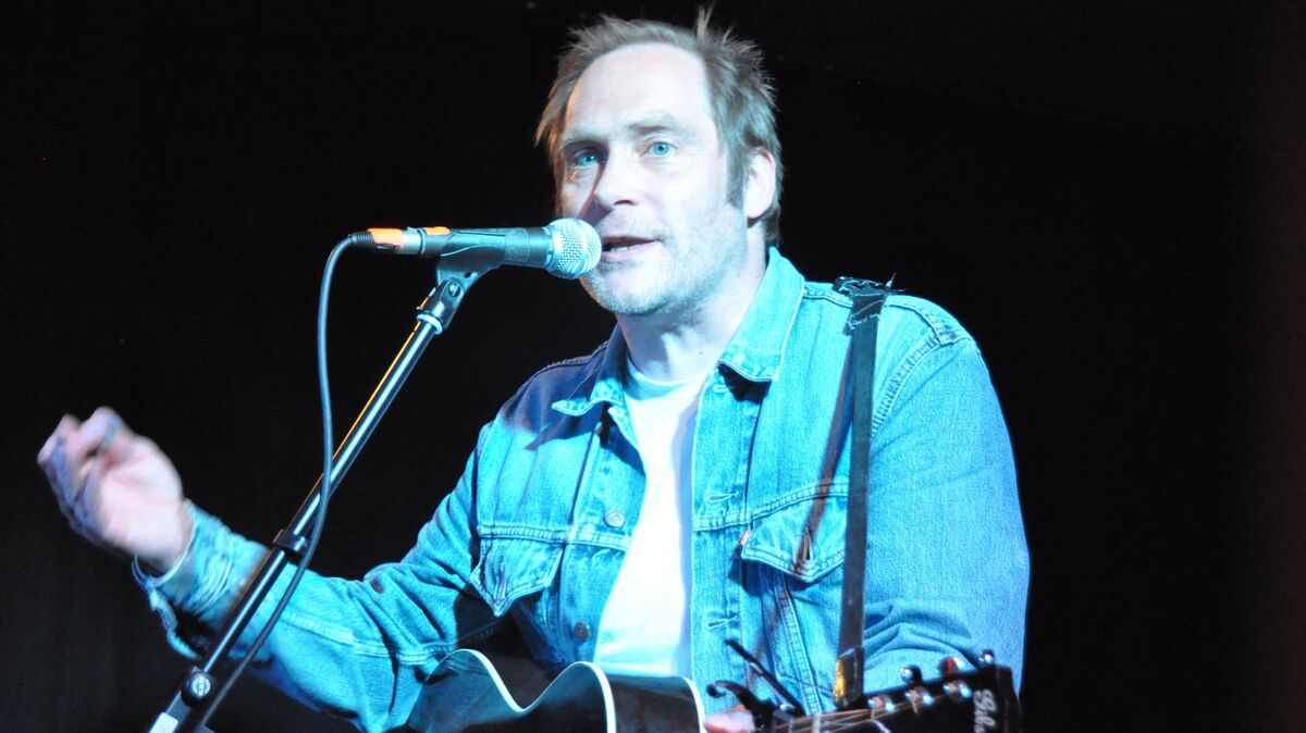 Thees Uhlmann aus Hemmoor gibt mit seiner Band am Sonnabend ein Konzert auf Helgoland. Archivfoto: Kramp