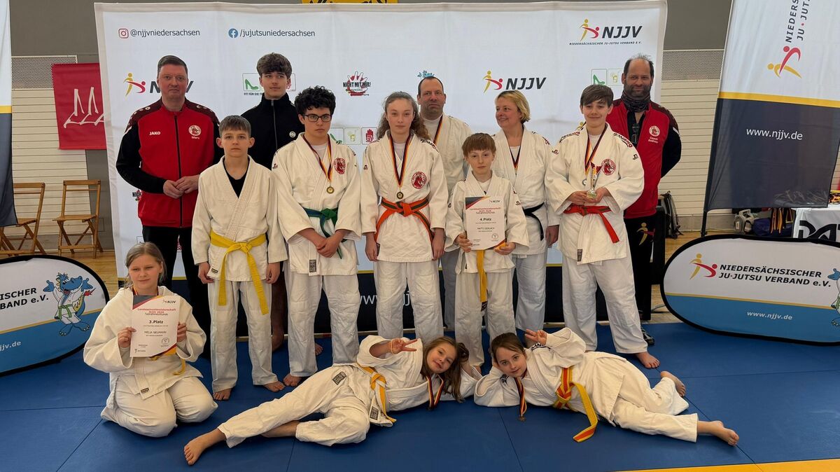 Das Fighting-Team von Rot-Weis Cuxhaven war bei den Ju-Jutsu-Landesmeisterschaften äußerst erfolgreich. Foto: Rot-Weiss Cuxhaven