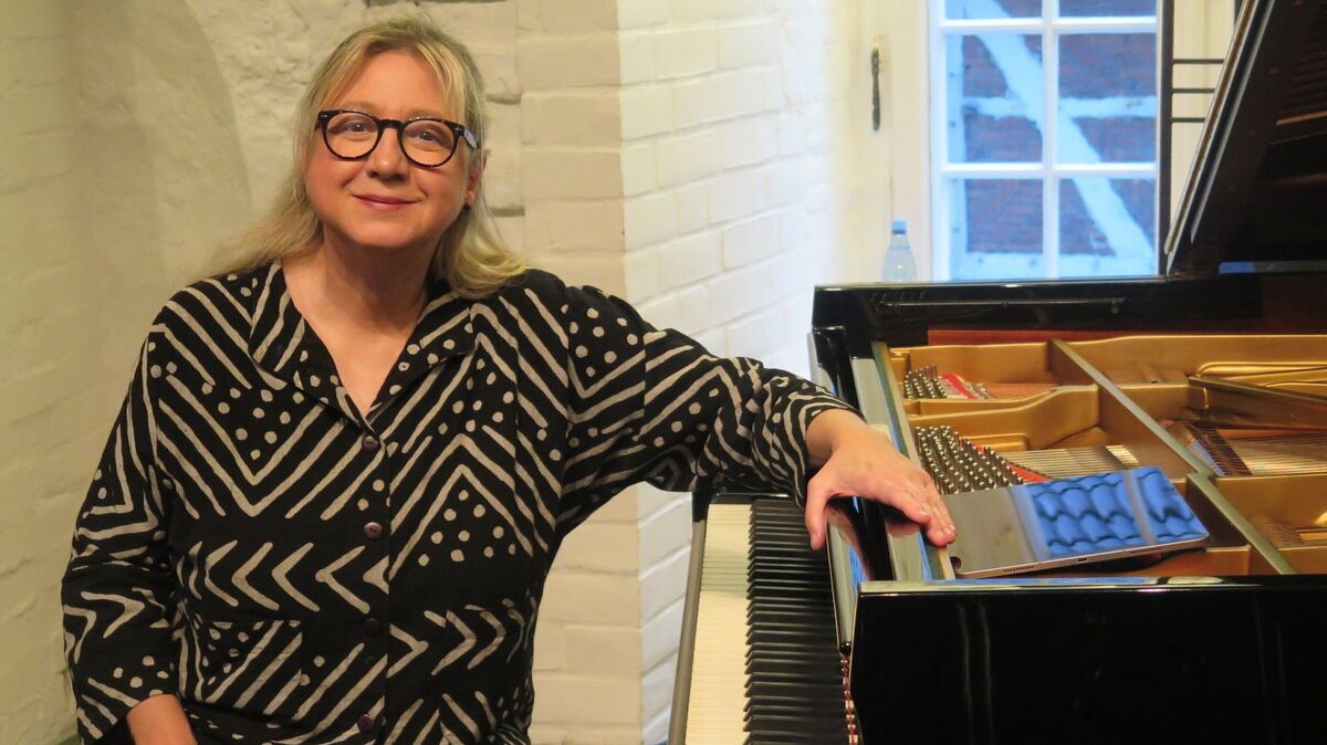 Fasziniert ihr Publikum im Schloss: die Pianistin Ragna Schirmer. Foto: Cordes