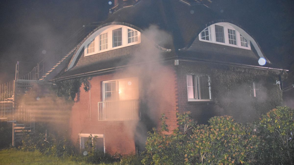 Bei einem Feuer in einem ehemaligen Hotel in Fredenbeck (Kreis Stade), das derzeit als Asylbewerberunterkunft genutzt wird, ist in der Nacht zu Freitag ein 25-jähriger Mann ums Leben gekommen. Foto: Polizei