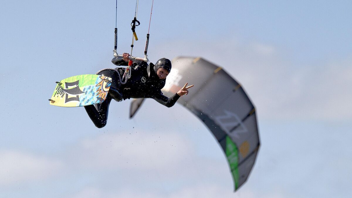 Ein in Not geratener Kitesurfer ist aus der offenen Nordsee vor Borkum gerettet worden. Symbolfoto: Adelmann