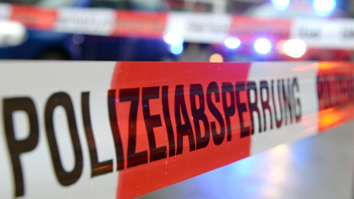 Auch dank der Hilfe der Zeugen bekamen die Polizeibeamten den mutmaßlichen Täter zu fassen. Symbolfoto: Patrick Seeger/dpa