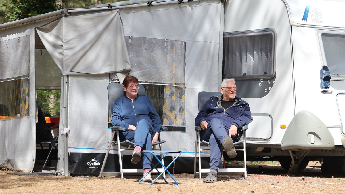 camping zelt 5000mm wassersäule CampFeuer Relax6 für 6 Personen | 5000 mm | Grün/Grau | Variables Tunnelzelt mit großem Vorraum | Abtrennbare Schlafkabine Colour:Tarn SHAX 6001 Lightweight Pop-Up GFK