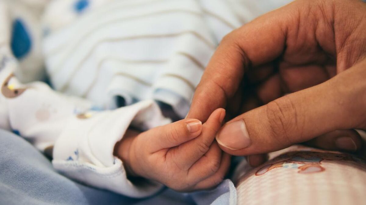 Pandemie-Kinder schnitten laut einer amerikanischen Studie nach sechs Monaten bei Grob- und Feinmotorik sowie sozialen Fähigkeiten schlechter ab als Babys, die vor Corona geboren worden sind. Auch im Landkreis sind Veränderungen zu verzeichnen. Foto: Aditya Romansa