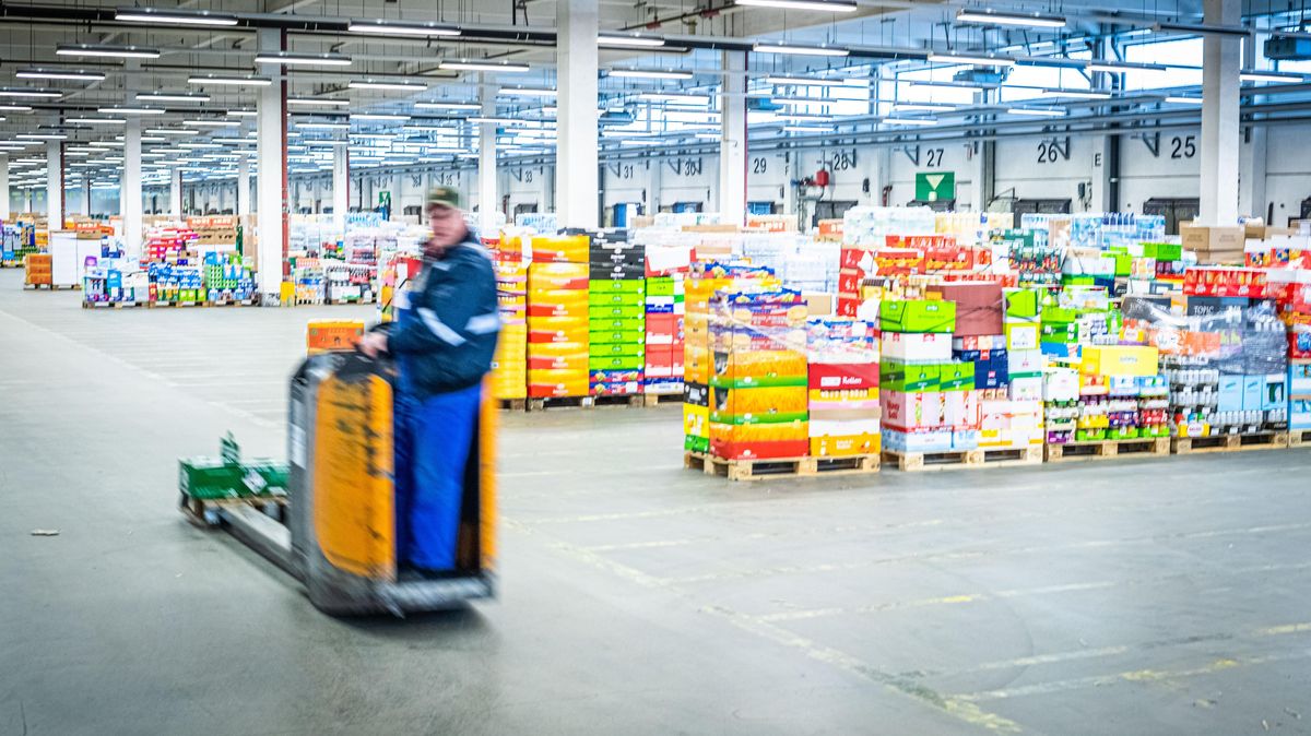 Das Zentrallager in Beverstedt beliefert gut 50 Aldi-Filialen im Elbe-Weser-Dreieck. Ende des Jahres wird es geschlossen. Foto: Hartmann