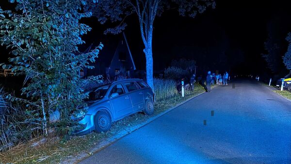 Unfall in Otterndorf: Betrunkene Fahrerin kracht ungebremst in geparktes Auto