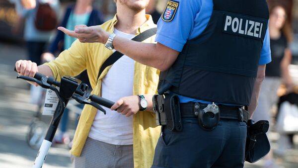 Nach unsicherer Fahrt in Cuxhaven: Polizei stoppt betrunkenen E-Scooter-Fahrer