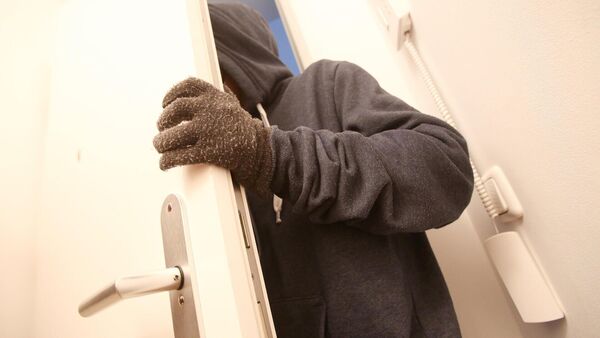 Schutzmaßnahmen vor der Abreise: Tipps für ein sicheres Zuhause während des Urlaubs