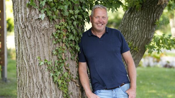 Geflügelwirt aus dem Kreis Cuxhaven sucht bei "Bauer sucht Frau" die große Liebe