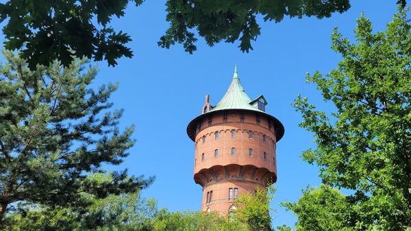 "Haben Schulden": Wie Cuxhavens Wasserturm-Inhaber wirklich über einen Verkauf denken