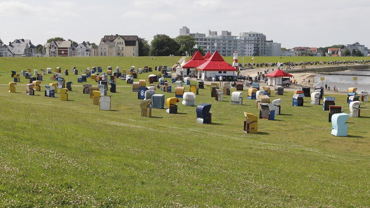 Verkommt die Grimmershörnbucht Cuxhaven zur Partymeile? Dazu gehen die Meinungen weit auseinander. Archivfoto: Koppe