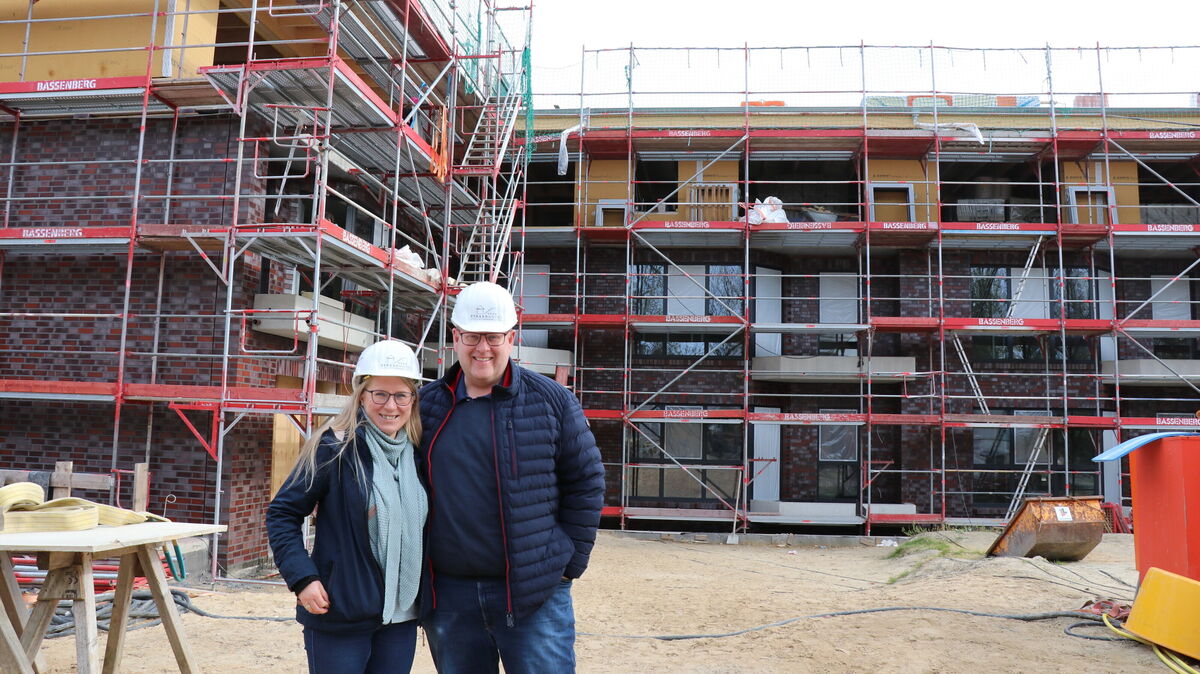 Die Investoren Ole und Stefanie Fredebohm zeigen Mut in wirtschaftlich schwierigen Zeiten und bauen im Otterndorfer Feriengebiet ein Vier-Sterne-Hotel. Foto: Mangels