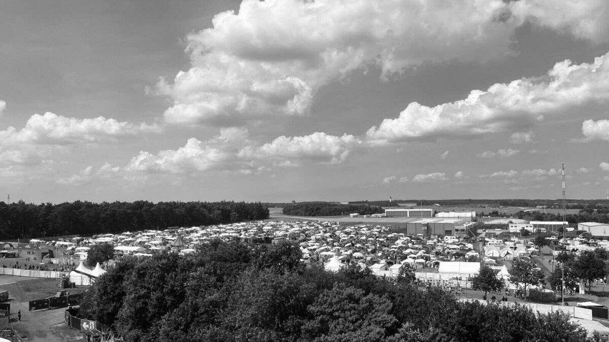 Der tragische Todesfall eines 36-jährigen Bremers überschattet das diesjährige Deichbrand-Festival.