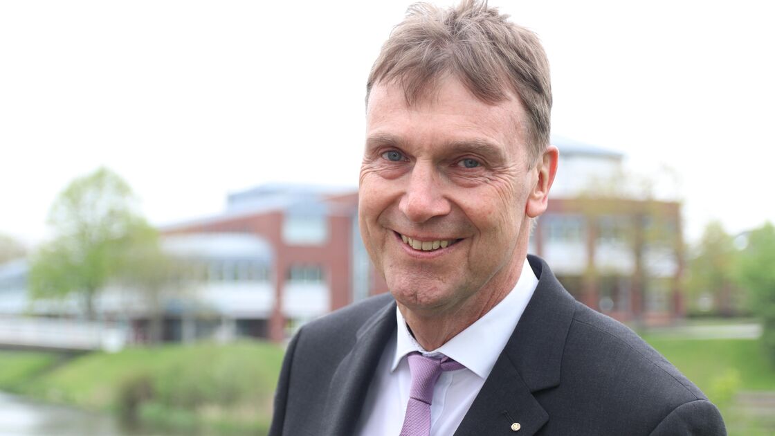 Vorzeitiger Abgang des Landrats Hat Bielefeld sein Wahlversprechen