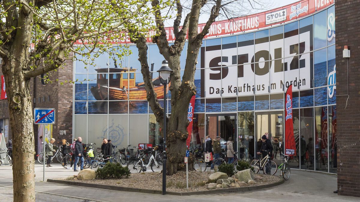 Das Kaufhaus Stolz ist mit mehr als 30 Kaufhäusern in Schleswig-Holstein, Mecklenburg-Vorpommern und Niedersachsen vertreten. 2017 wurde die Stolz-Filiale in der ehemaligen Störtebeker-Passage in Cuxhaven eröffnet. In Otterndorf wird noch ein geeigneter Standort gesucht. Foto: Adelmann