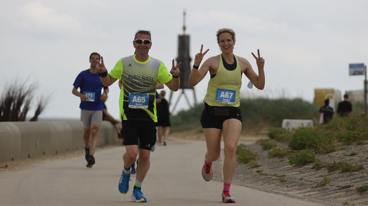 Die Vorfreude auf den 19. Cuxhavener Stadtsparkassen-Marathon ist riesig. Über 2300 Läuferinnen und Läufer haben sich für die neu gestaltete Veranstaltung angemeldet. Foto: Unruh