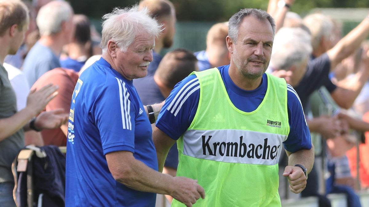 Matthias Gersonde (r.) ist nicht mehr Trainer in Geversdorf. Auch Co-Trainer Rainer Blohm ist sich nicht sicher, ob er weitermacht. Foto: Unruh