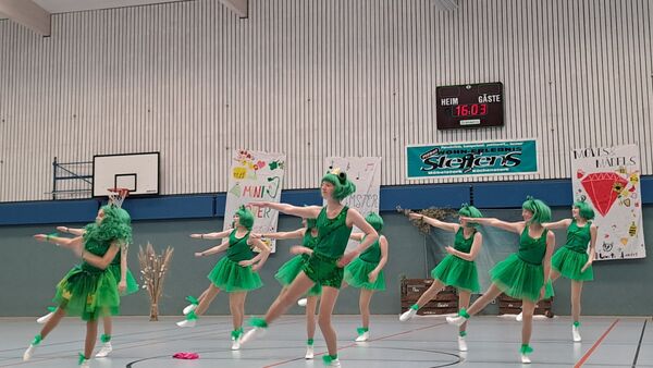 Lamstedt: 13 Tanzgruppen begeistern bei Treffen in der Kreissporthalle