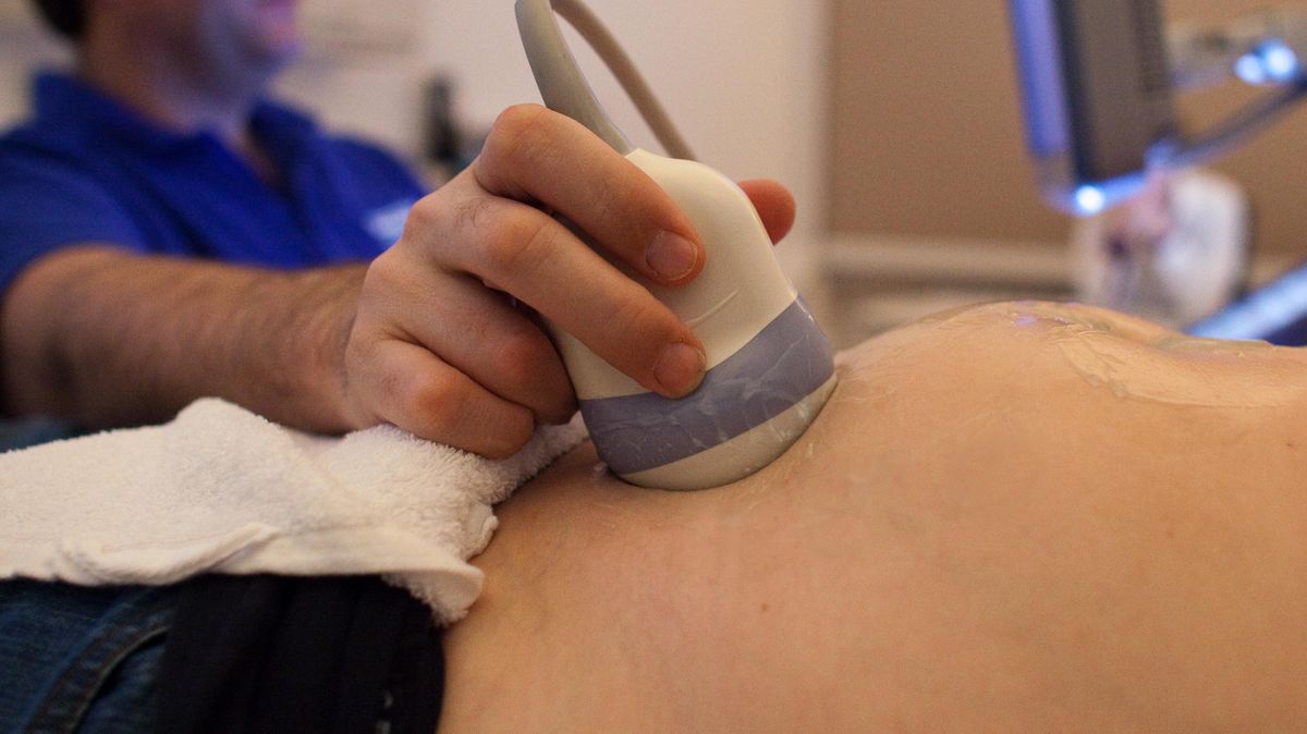 Die Frauenarzt-Praxis im Capio-MVZ in Cuxhaven schließt zum 1. Juli. Symbolfoto: Patrick Pleul/dpa