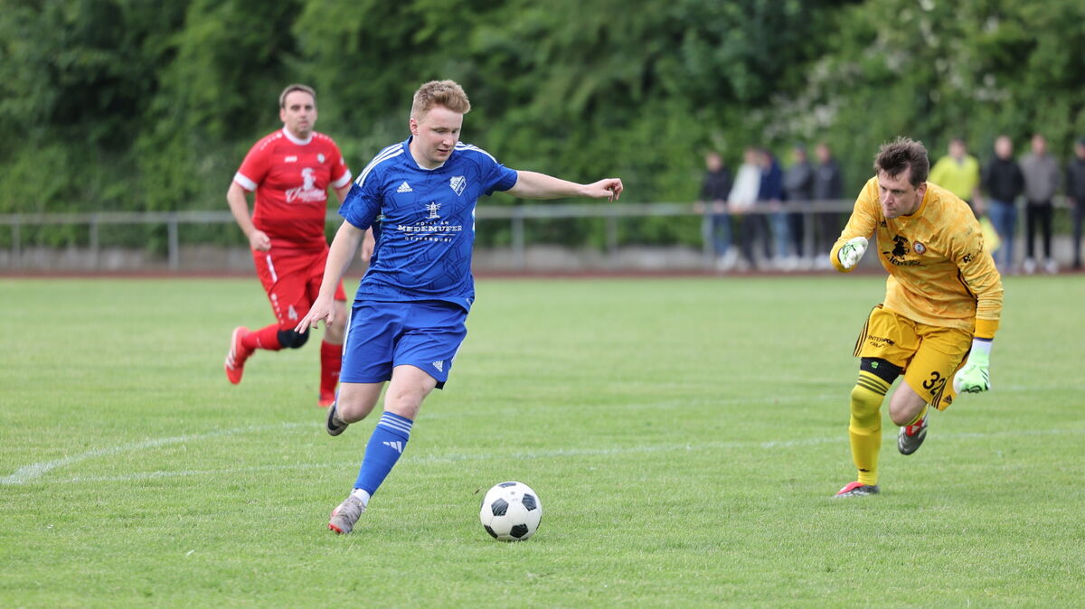 Geversdorfs Fabian von Essen sorgte kurz nach der Pause im Alleingang für den den 1:2-Anschlusstreffer. Foto: May