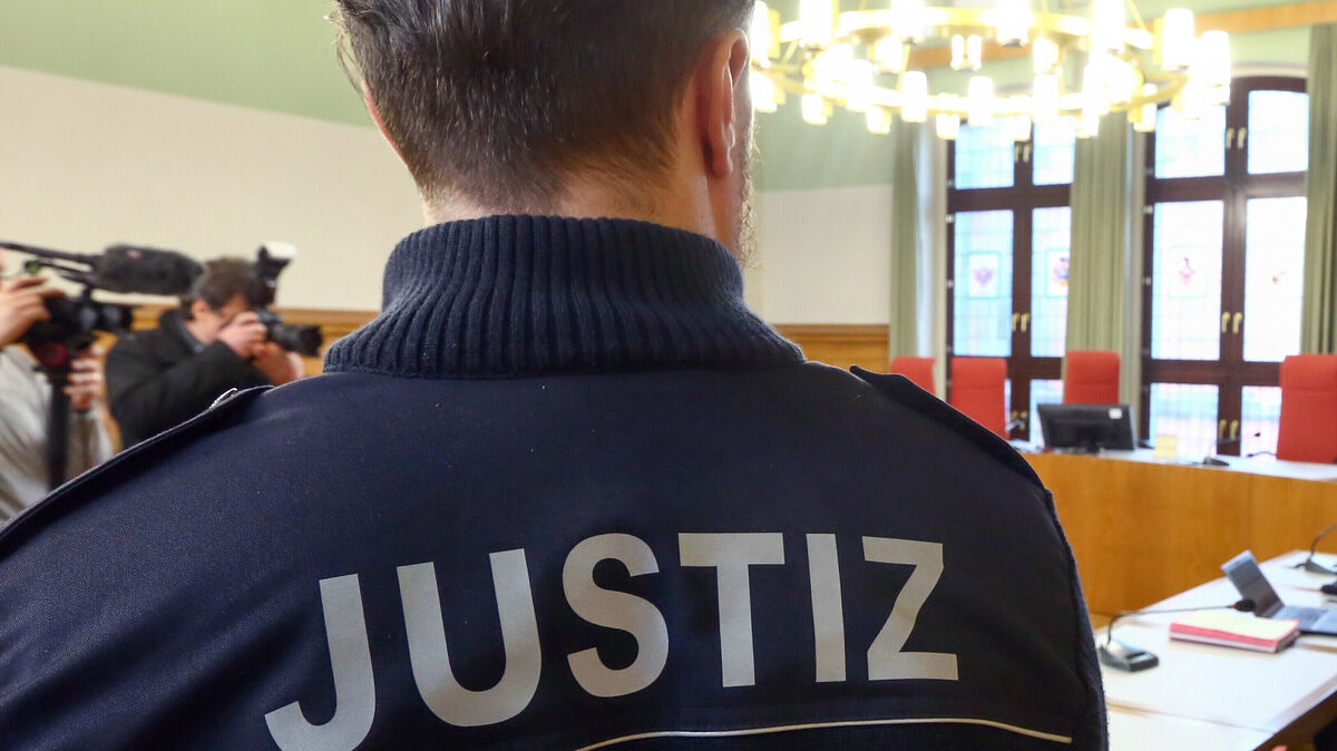 Im Landgericht Stade ist es nach einer Urteilsverkündung wegen zweier Überfälle in Hechthausen zu einem Vorfall gekommen. Symbolfoto: Christian Essler / dpa