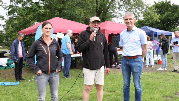 "Radeln für Hadeln" in Cadenberge: "Land Hadeln hilft" trotzte dem Regen