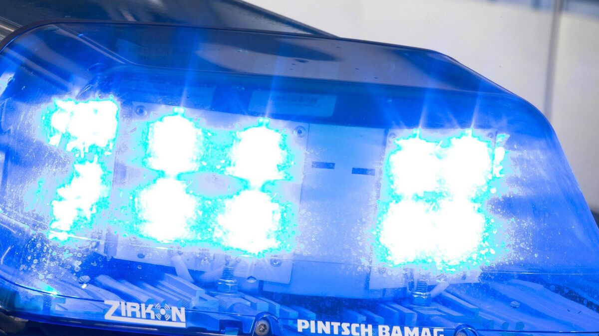 In allen Lebensbereichen soll fortan auch die Polizei Cuxhaven die Einhaltung der Corona-Maßnahmen kontrollieren. Foto: Friso Gentsch/dpa