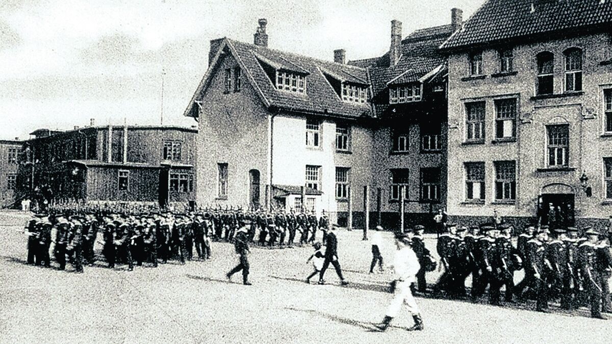 Auf dem einstigen Exerzierplatz an der Kleinen Wetternkaserne soll der „Admiralspark Grimmershörn“ entstehen. Foto: Archiv