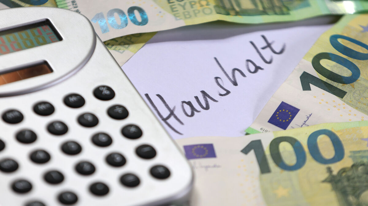 Da fehlen noch ein paar Euro zum Haushaltsausgleich beim Landkreis Cuxhaven: Mit dem ursprünglich prognostizierten Defizit von knapp 20 Millionen Euro wird es wohl nichts; es dürften am Jahresende trotz Haushaltssperre mehr werden. Foto: Karl-Josef Hildenbrand /dpa