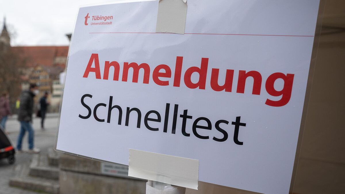 In den kommenden Tagen sollen fünf weitere Corona-Schnellteststationen im Kreis Cuxhaven ihren Betrieb (wieder-)aufnehmen. Foto: Gollnow/dpa