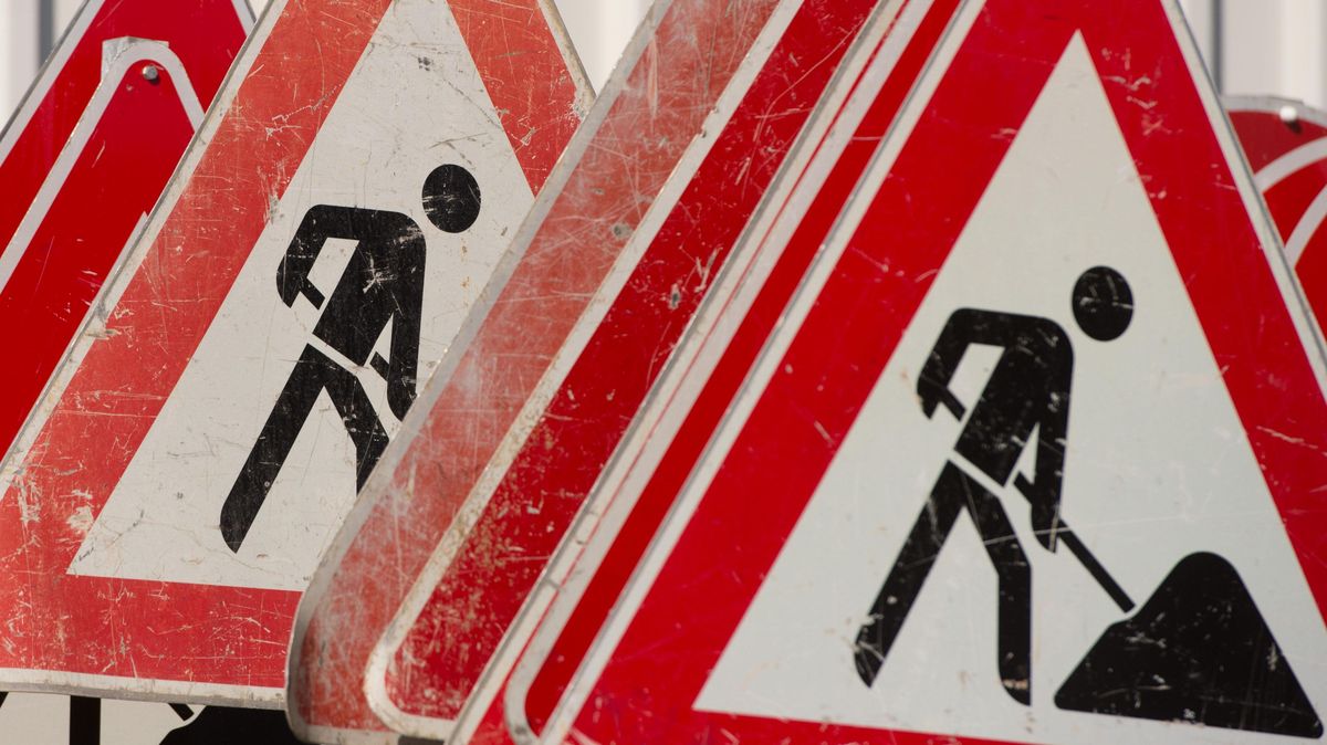 Im Kreuzungsbereich Brockeswalder Chaussee/Wiesenkamp in Cuxhaven wird es voraussichtlich bis zum 15. September aufgrund einer Baustelle zu Verkehrsbehinderungen kommen. Symbolfoto: Kahnert/dpa