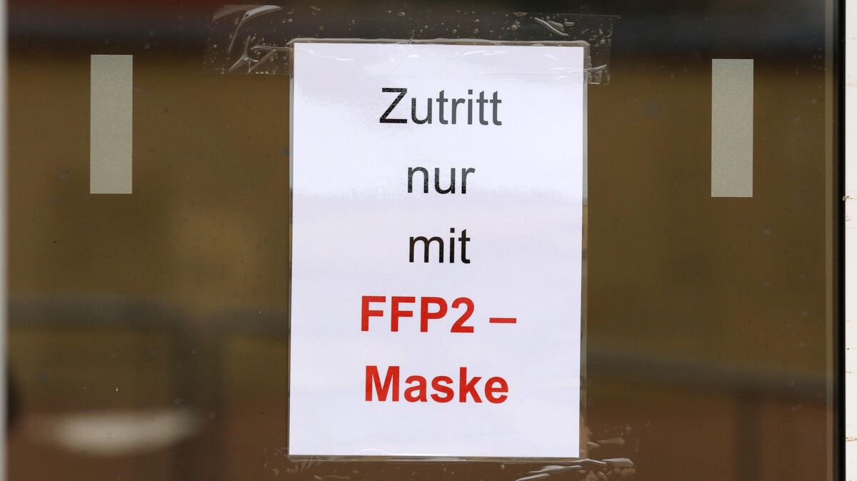 "Durch das verbindliche Tragen einer FFP2-Maske für den gesamten Einzelhandel, ohne kleinteilige Ausnahmen, gewährleisten wir weiterhin einen hohen Gesundheitsschutz der Bevölkerung", erklärte Althusmann. dpa/Bernd Wüstneck