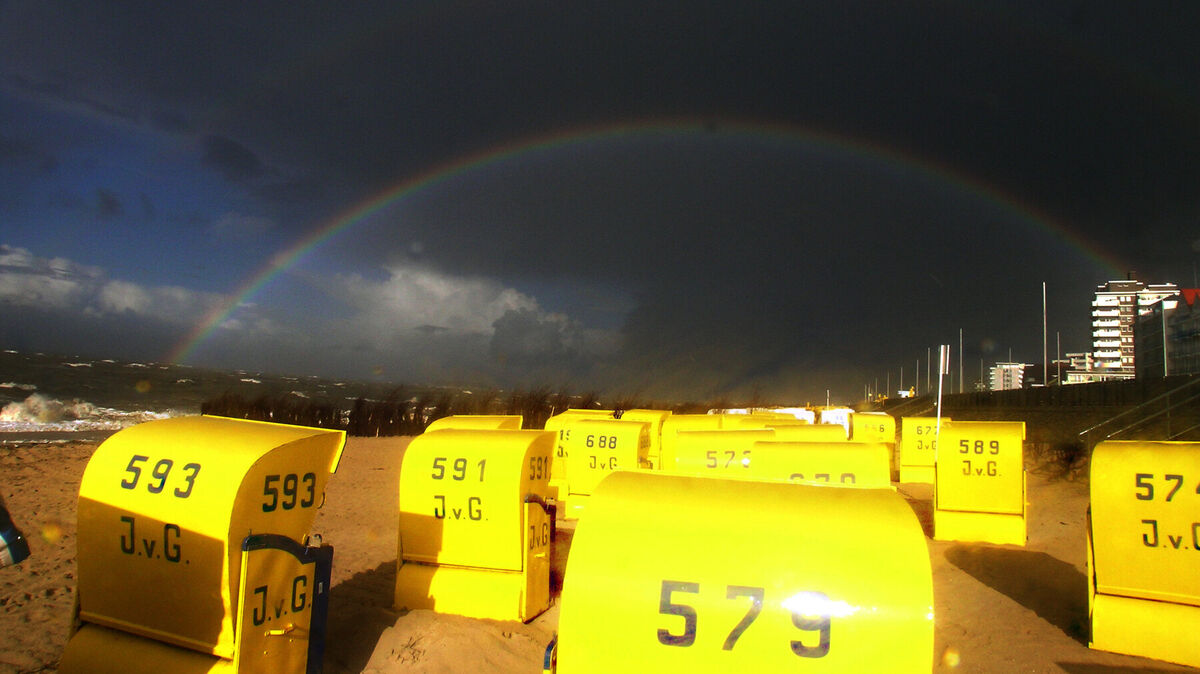 Der Herbst dürfte viele unterschiedliche Wetterlagen mit sich bringen. Zwischen Unwetter und Sonne liegen manchmal nur wenige Sekunden. Archivfoto: Armbrust