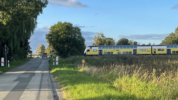 Chaos zwischen Hamburg und Cuxhaven: Deutsche Bahn nennt Grund für Zugausfälle