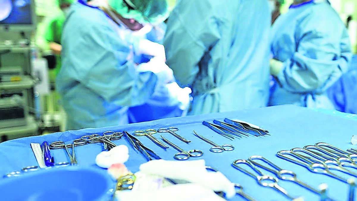 Laut Klinik-Stellungnahme soll trotz personeller Engpässe die Notfallversorgung der Bevölkerung sowie die ärztliche Ausbildung gesichert sein - unsere Redaktion hatte anderes gehört. Symbolfoto: dpa