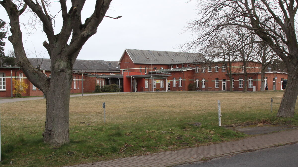 Das einstige Helios-Seehospital dienst aktuell als Flüchtlingsunterkunft. Archivfoto: Reese-Winne