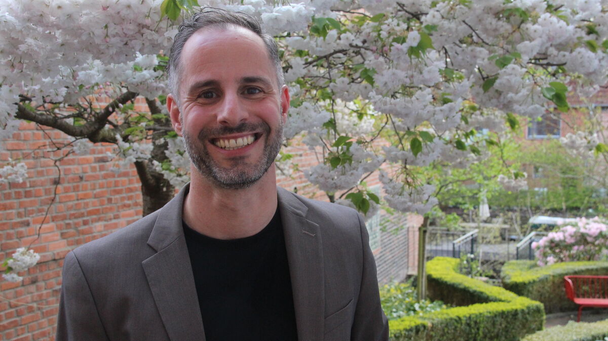 Daniel E.Palu ist der neue Stadtschreiber in Otterndorf - und hat schon Pläne geschmiedet fürr die nächsten Monate. Foto: Kramp