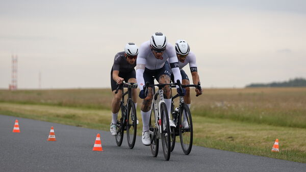 Bike Navy in Nordholz mit Radsport-Stars und Derny-Weltrekord: Was Zuschauer erwartet