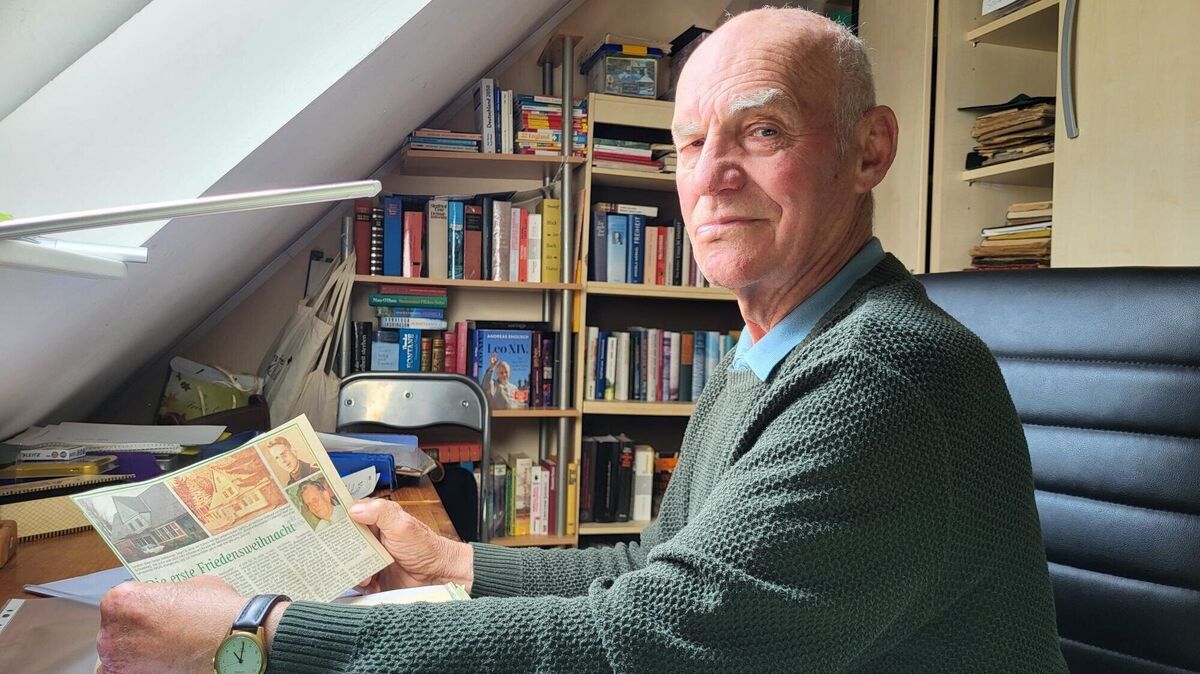 "Das ist mein Leben": Hartwig von Seht in seinem Archiv. Foto: Werder
